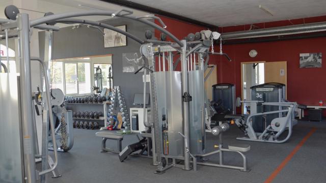 Krafttrainingsgeräte im Fitnessstudio Oederan
